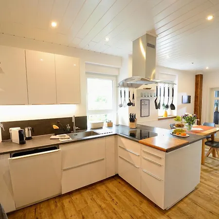 Апартаменты Schickes Chalet-apartment Mit Extra Schlafzimmer