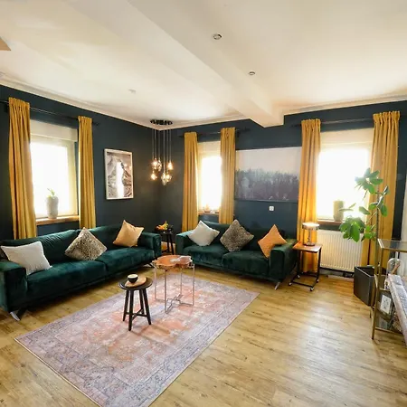 Апартаменты Schickes Chalet-apartment Mit Extra Schlafzimmer Брухкёбель